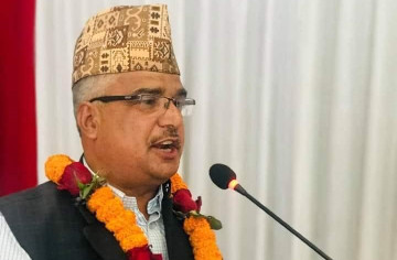 भ्रष्टाचारी नेता स्वतः निलम्बन हुने व्यवस्था गरौँ- मधु आचार्य 